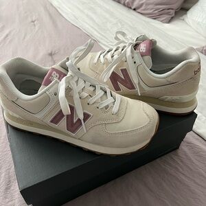 New Balance 574 Beige Pink / Beige Rose size 8M